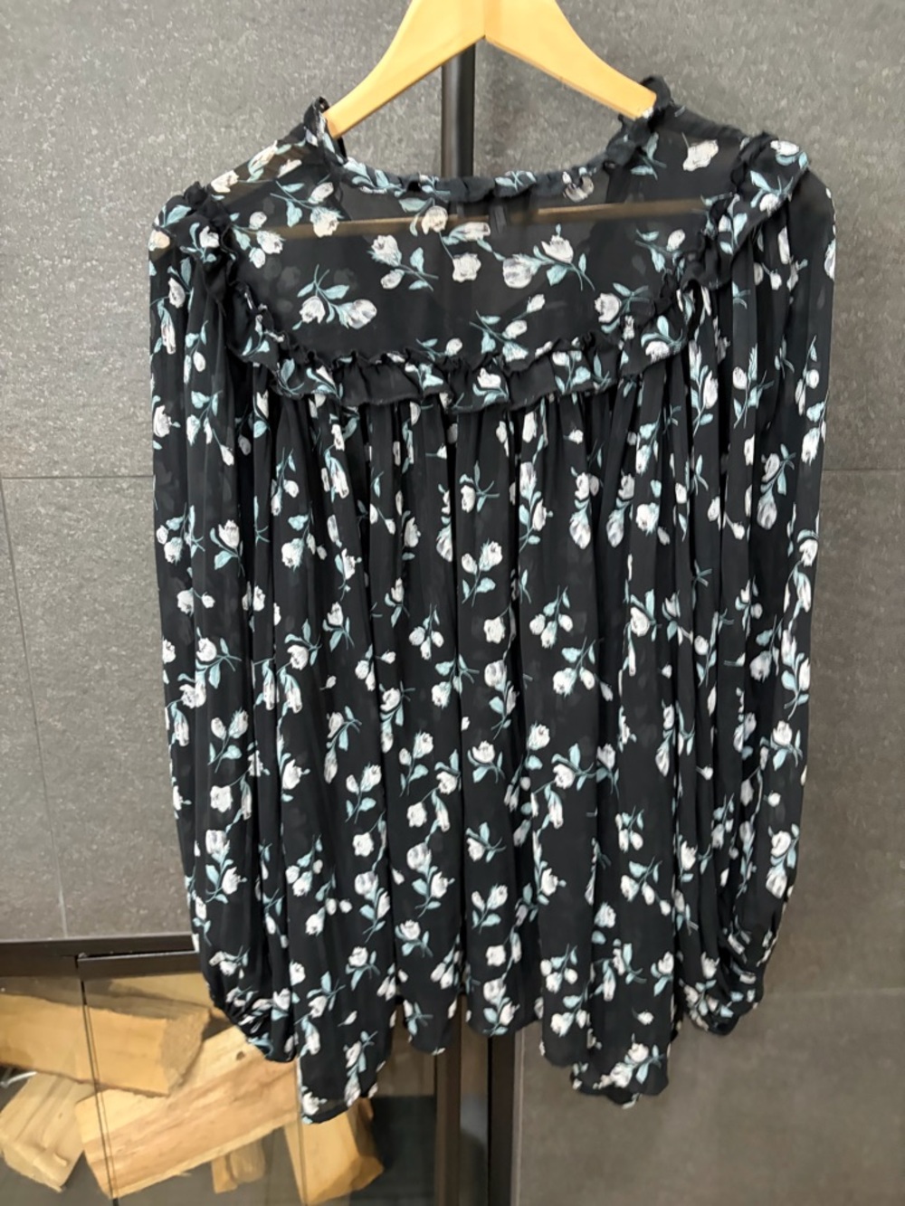 Hayden Black Floral Ruffled Peasant Top Size Medium - Picture 10 of 12